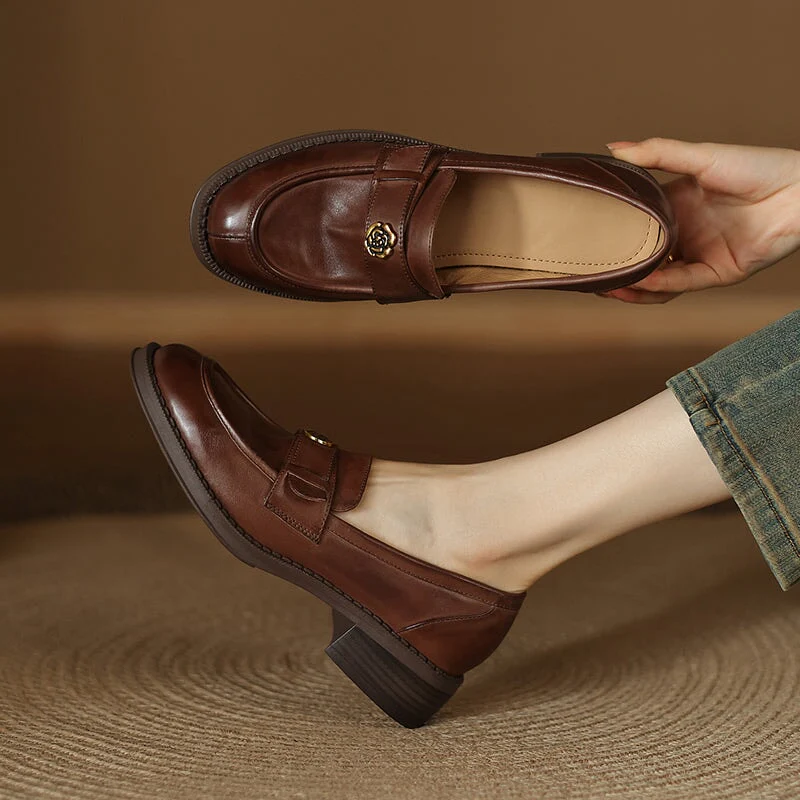 Vintage Round Toe Cow Leather Penny Loafers with Metal Camellia Design in Brown/Black
