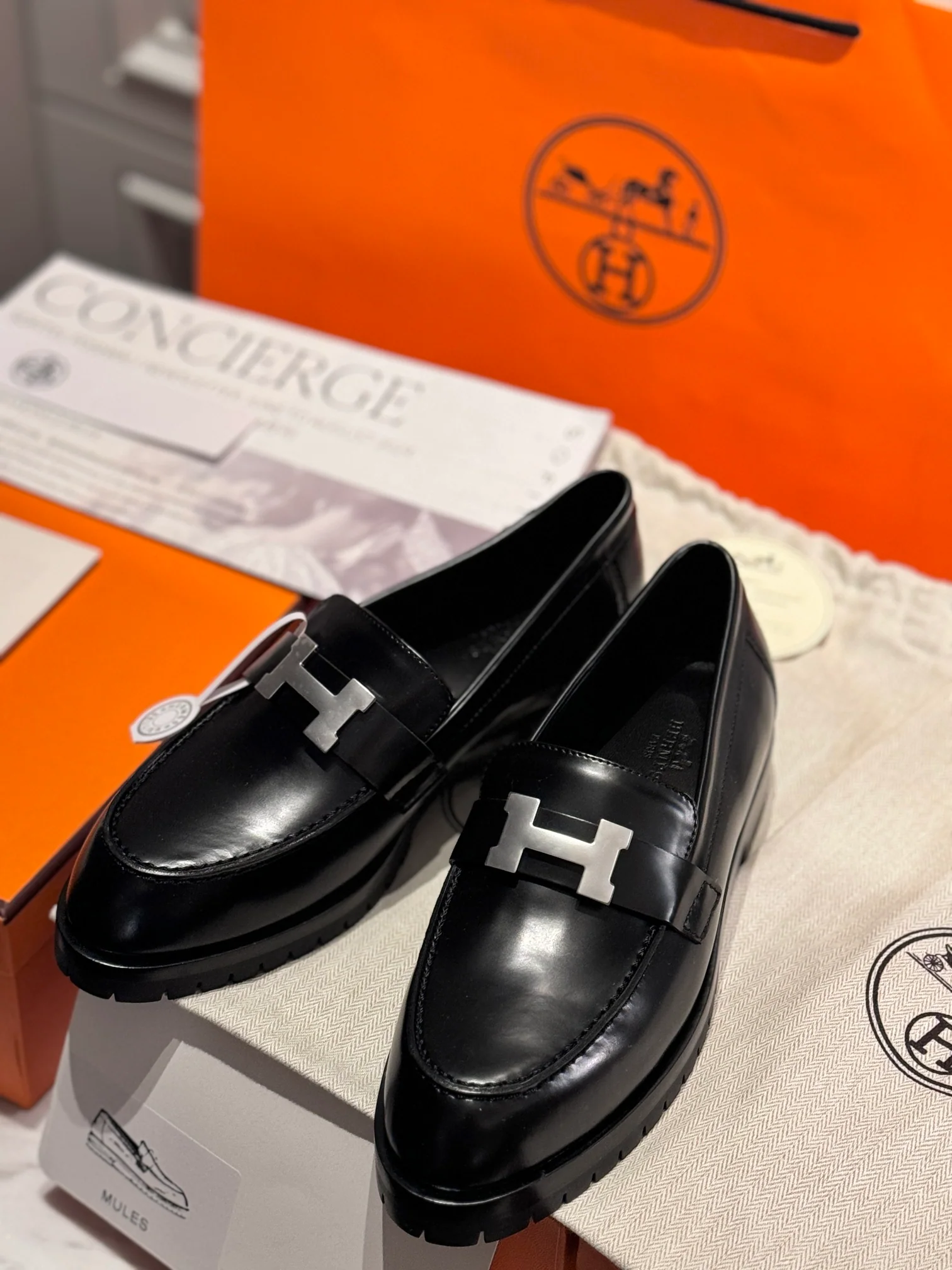 250527 New high-quality classic retro thick-soled loafers