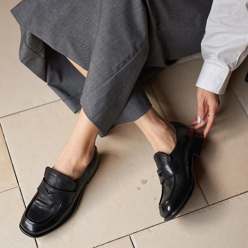 Women's Handmade Vintage Horse Leather Round Toe Slip-On Penny Loafers in Black/Coffee