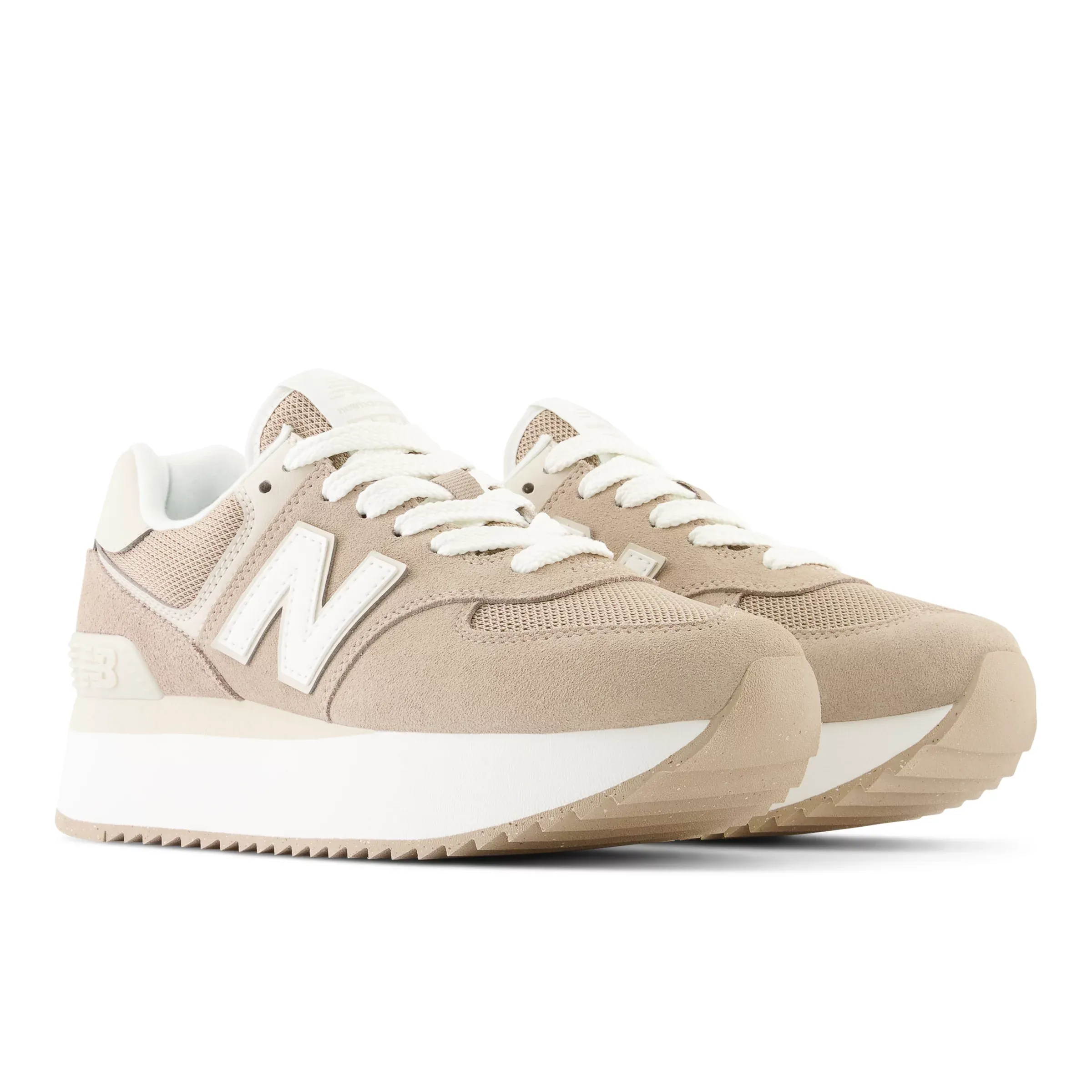 Final inventory574+ - Driftwood with Timber Wolf and White