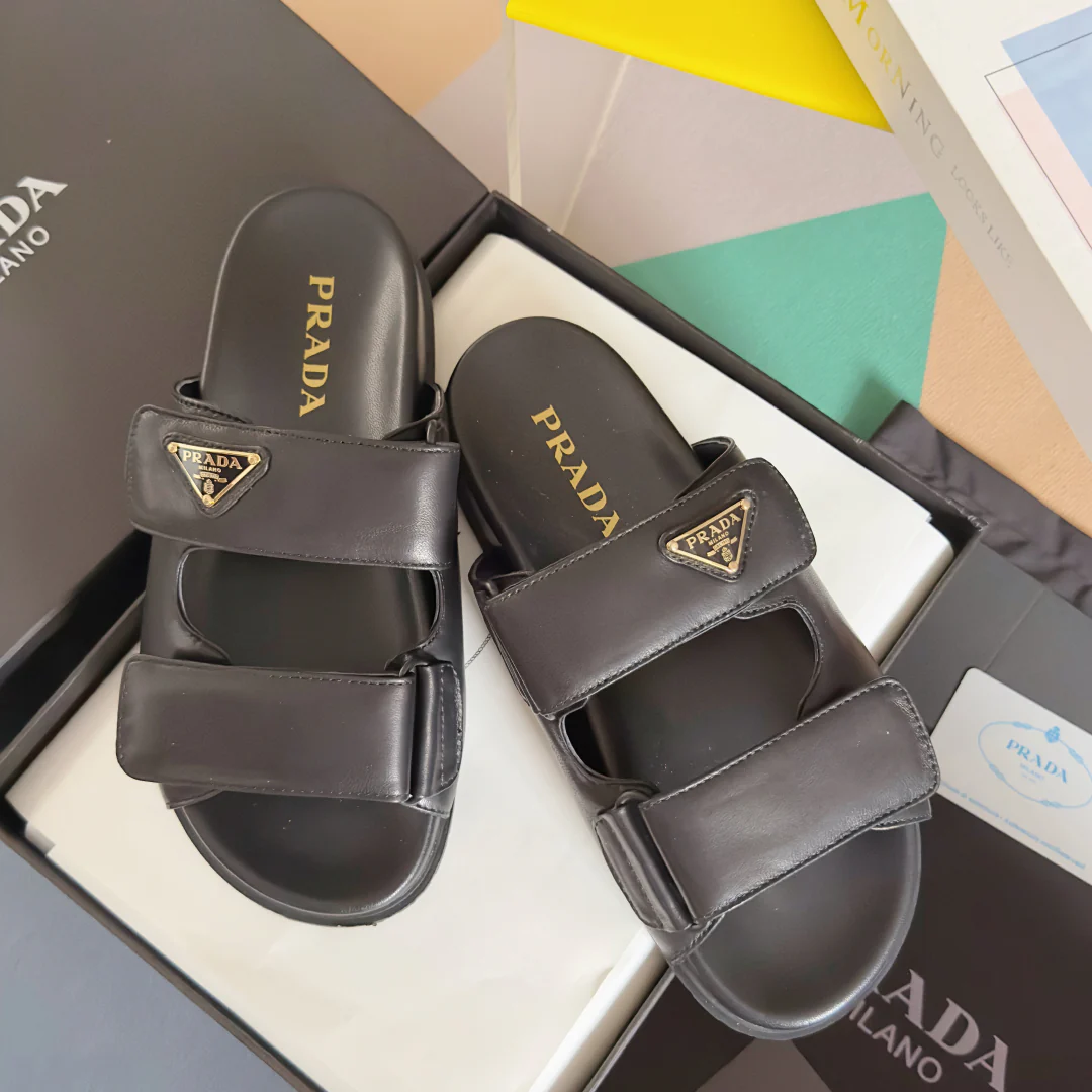 250507 New high-quality height-increasing fashionable classic slippers