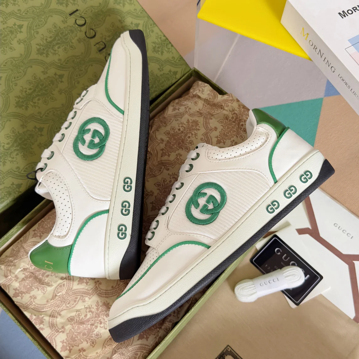 250422 New high-end and comfortable basic sports shoes