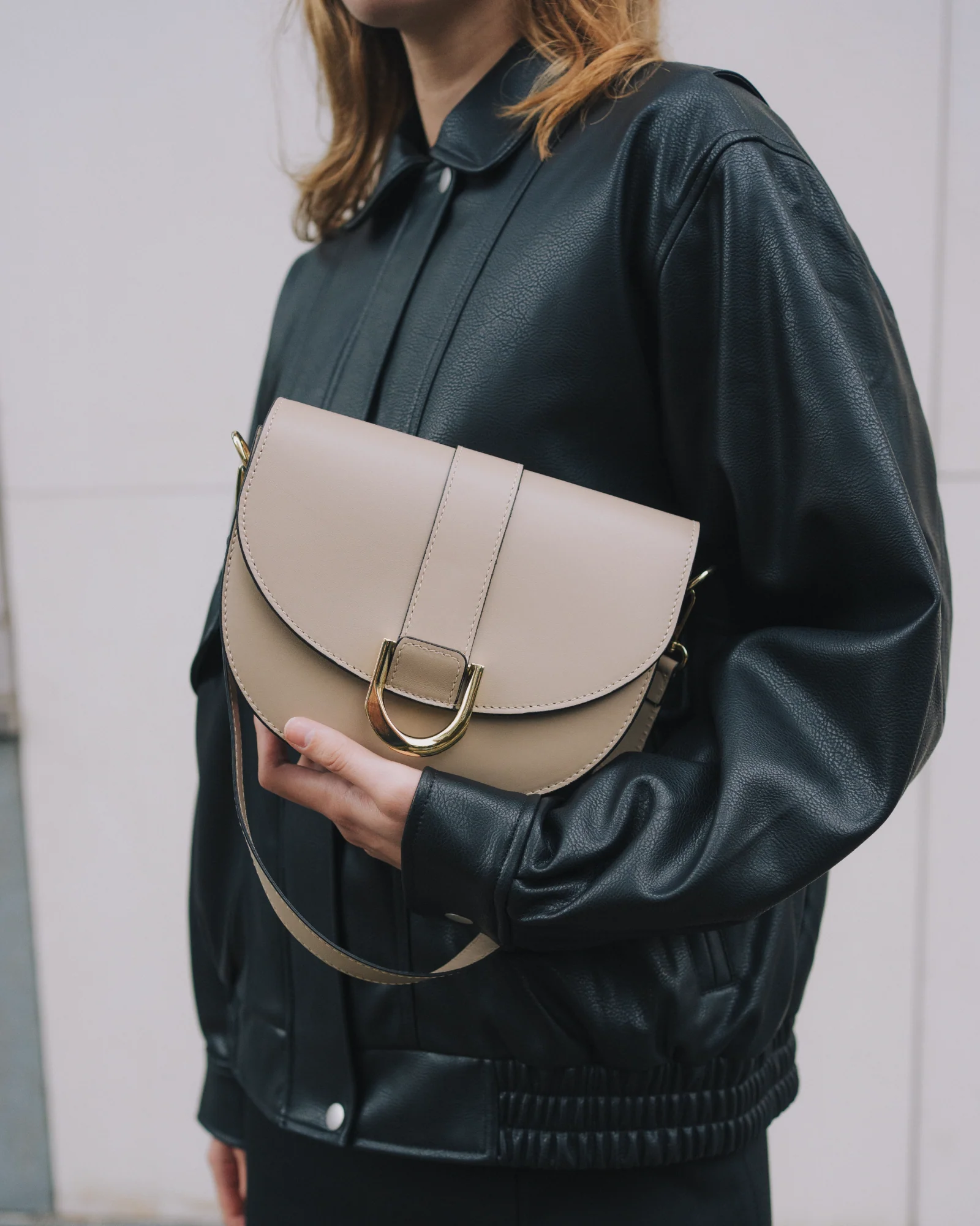 Final inventoryMarsala Leather Cross-body Bag