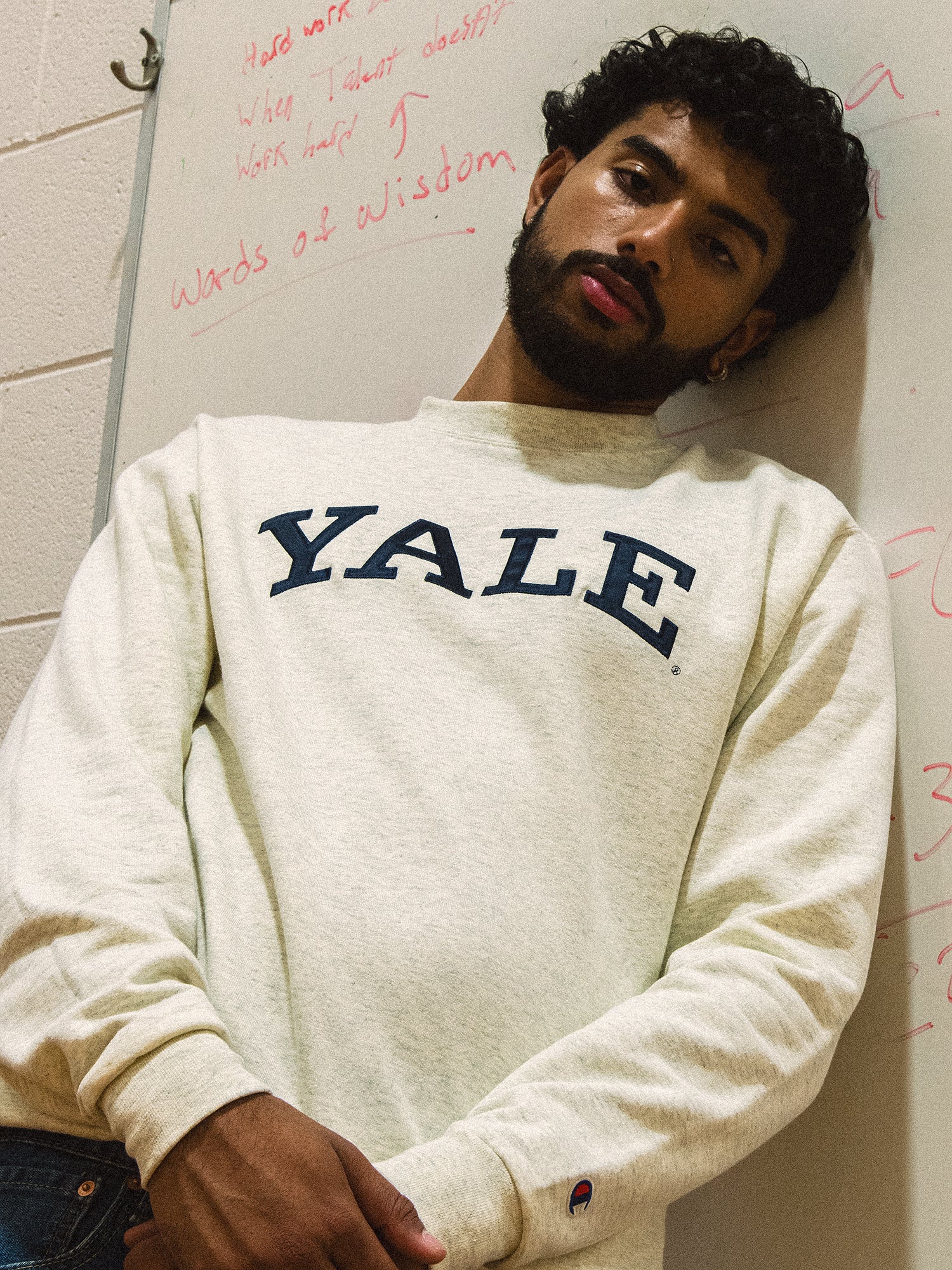 Final inventoryCHAMPION YALE CREWNECK