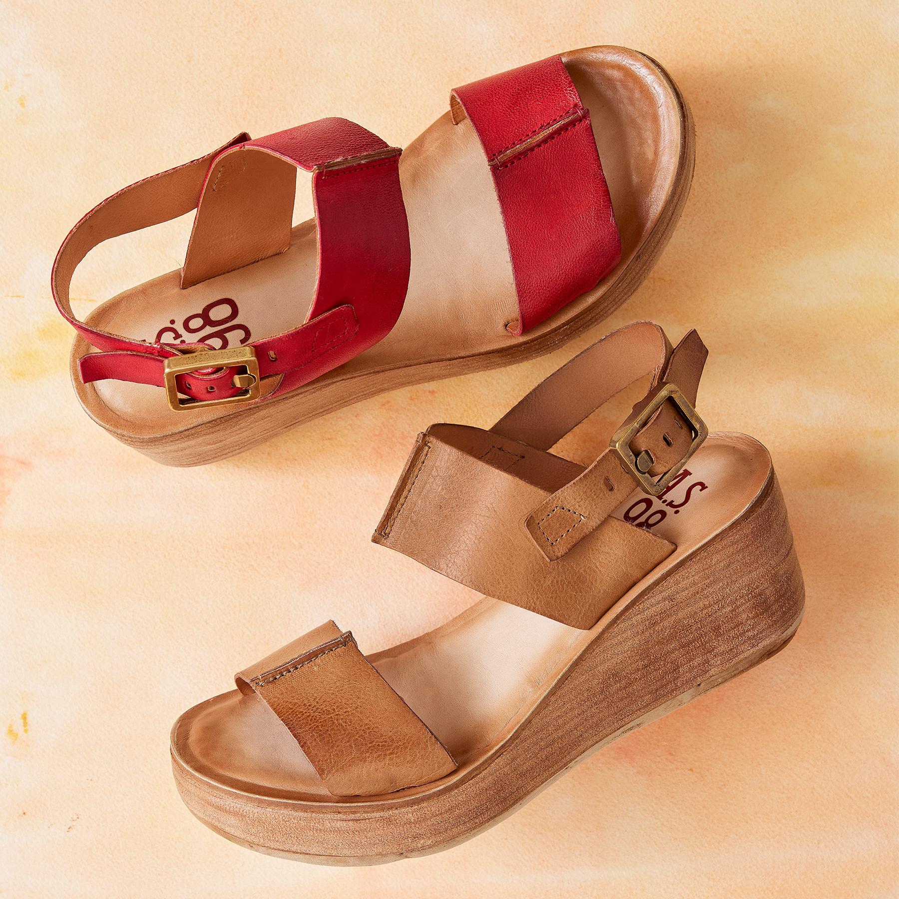 Niv Sandals