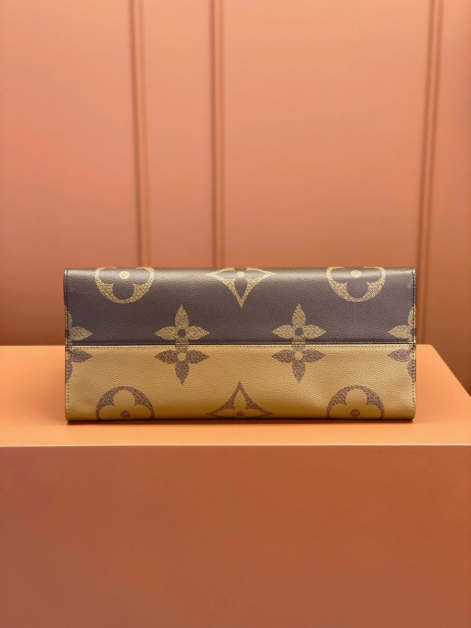 0528 OnTheGo MM Monogram