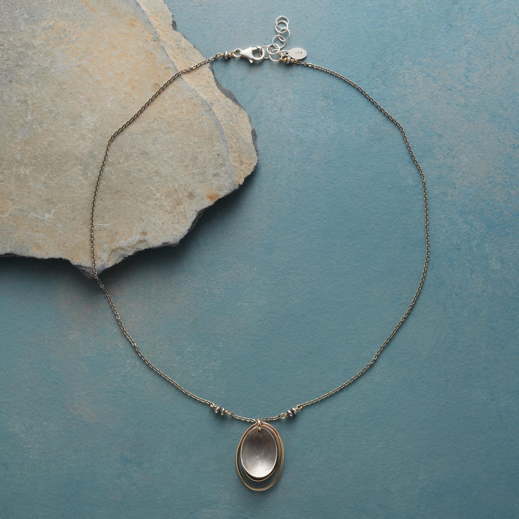 Topo Necklace