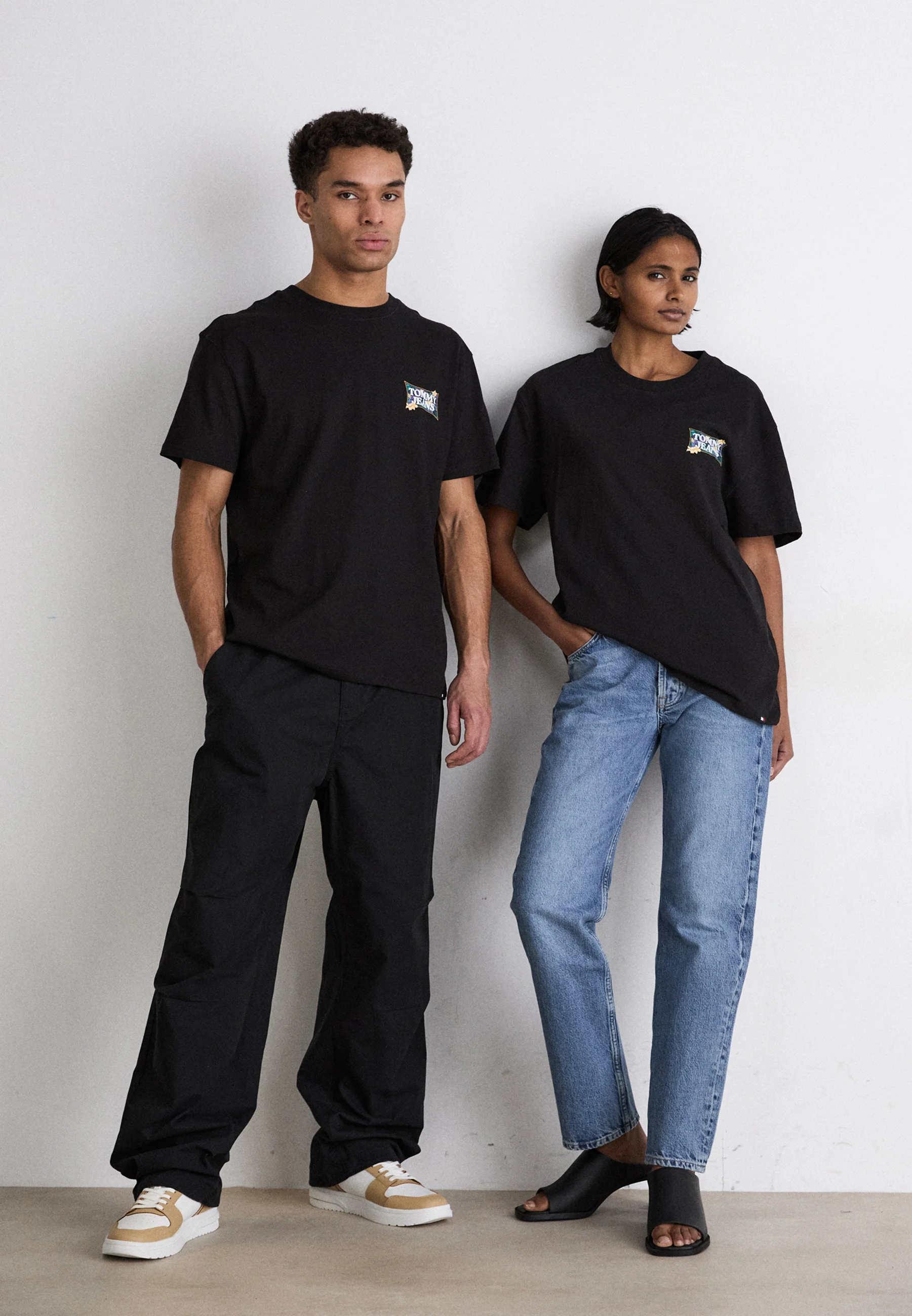 Jeans FLOWER POWER TEE UNISEX - T-shirt con stampa