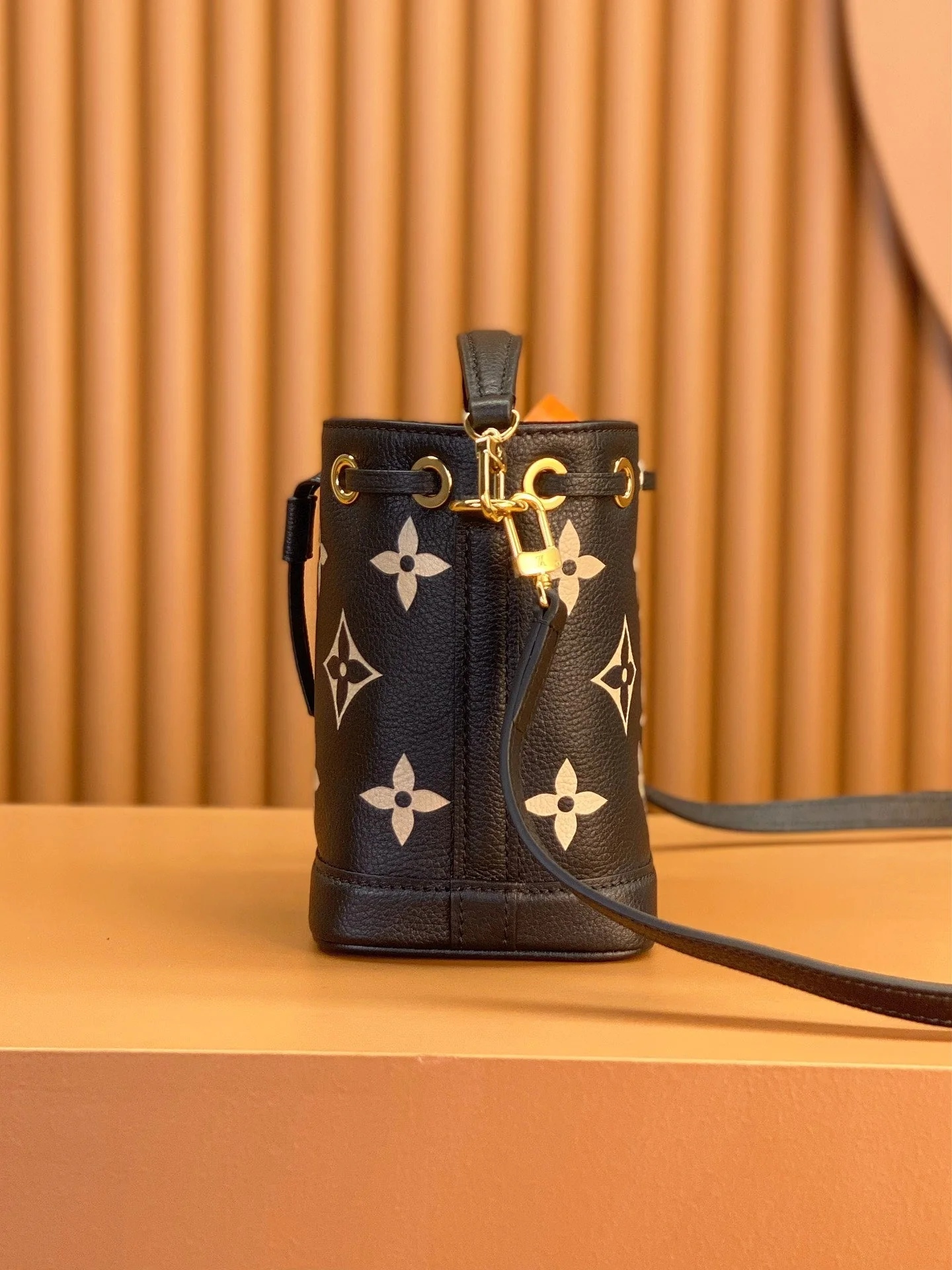 0528 Nano Noé Bicolour Monogram Empreinte Leather