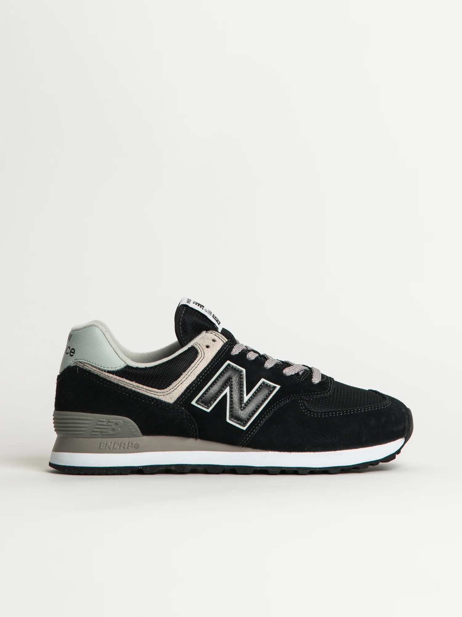 Final inventoryMENS NEW BALANCE 574 SNEEAKER