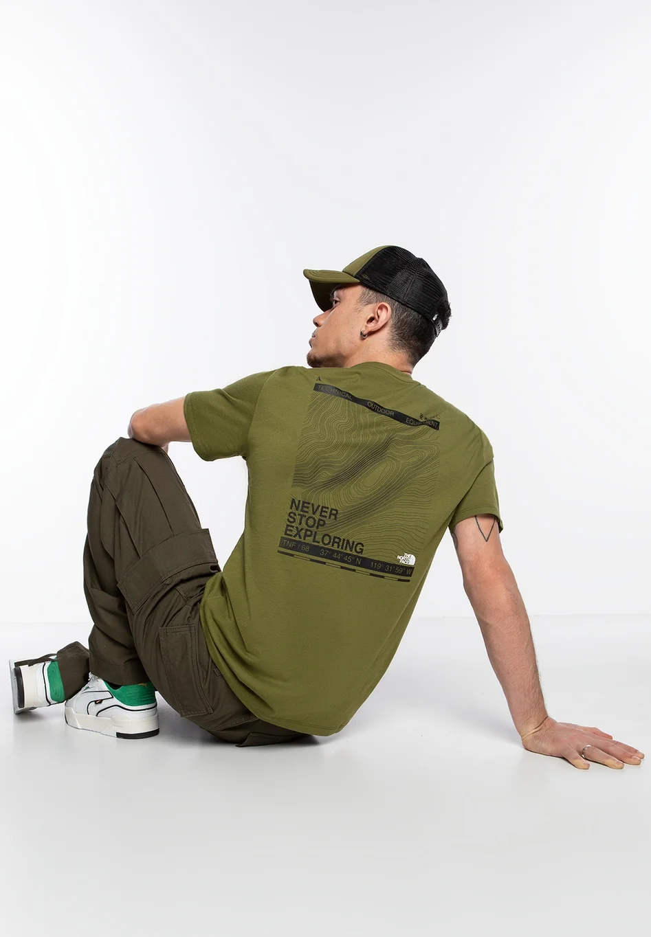 FOUNDATION MOUNTAIN LINES GRAPHIC - T-shirt con stampa