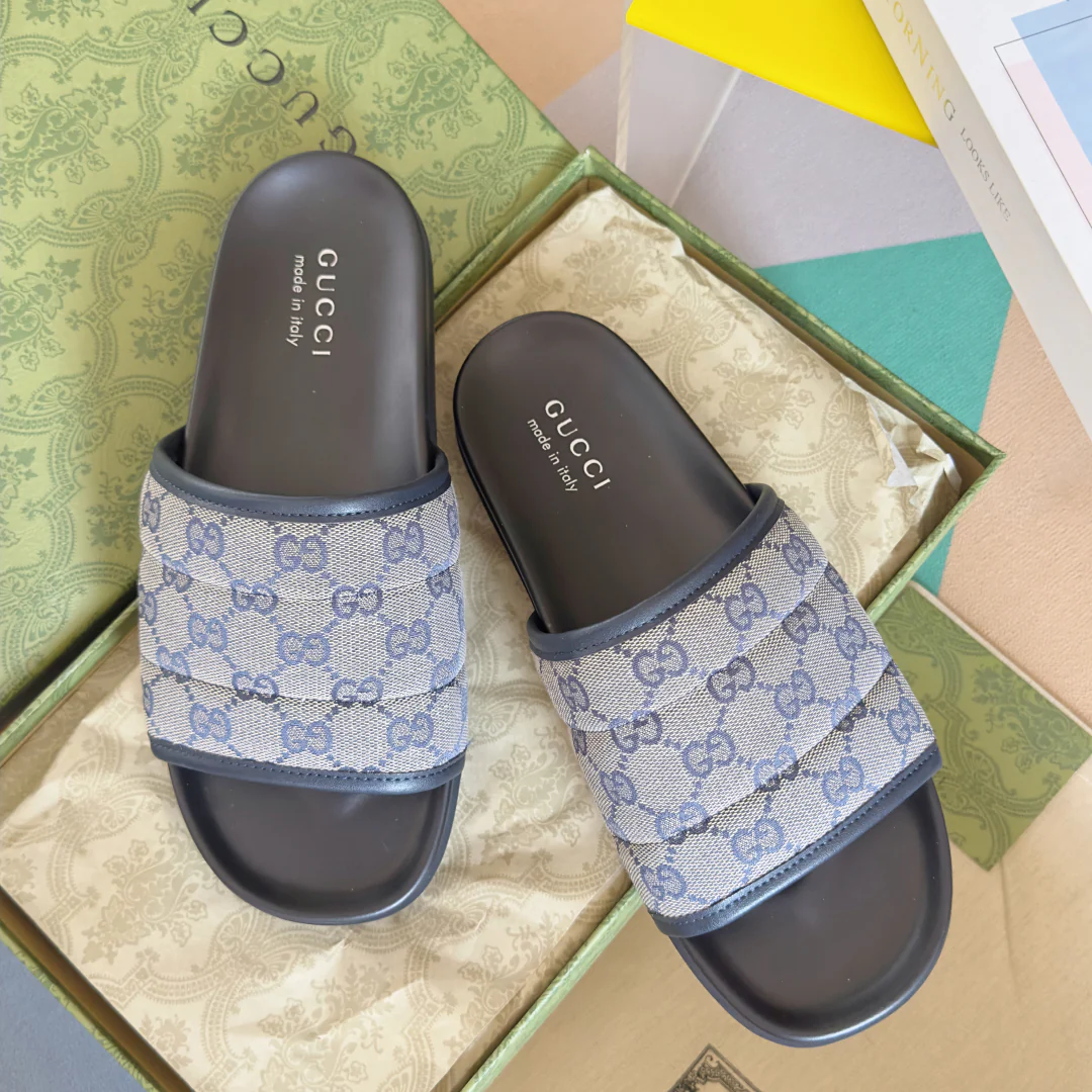 250507 New high-quality thick-soled embossed slippers