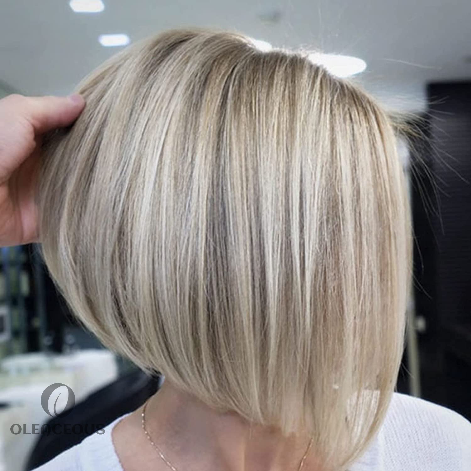Short Blonde Pixie Bob Wigs for White Women Side Part Layered Cute
