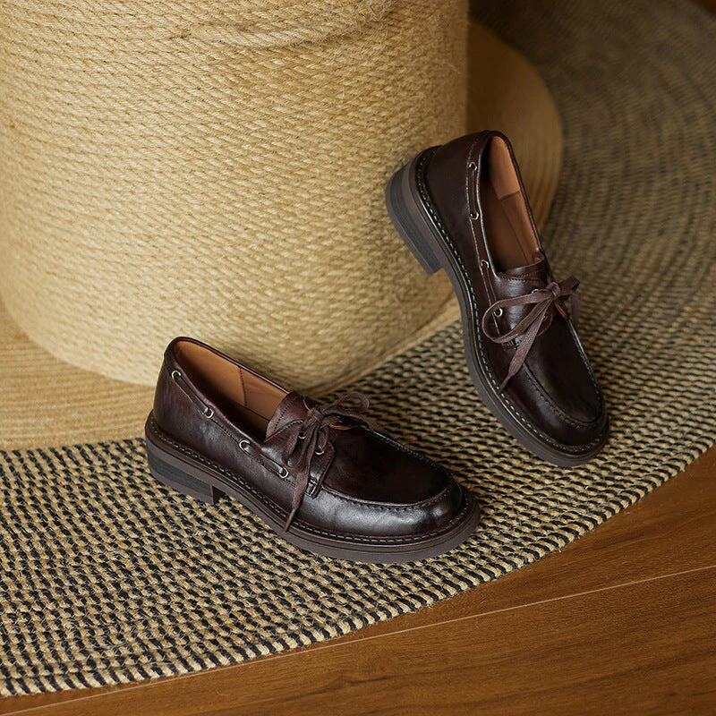 British Style Lace-up Waxing Cow Leather Boat Shoes for Women in Coffee/Black