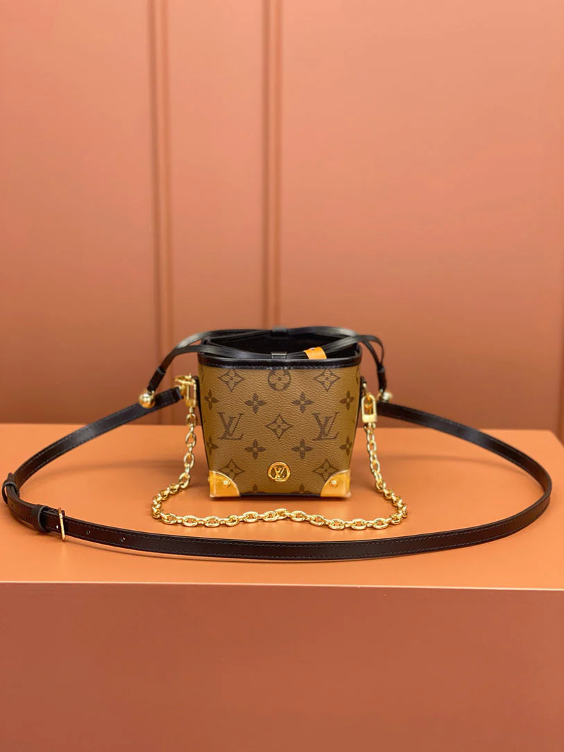 0528 Noé Purse LV Charms Monogram Reverse