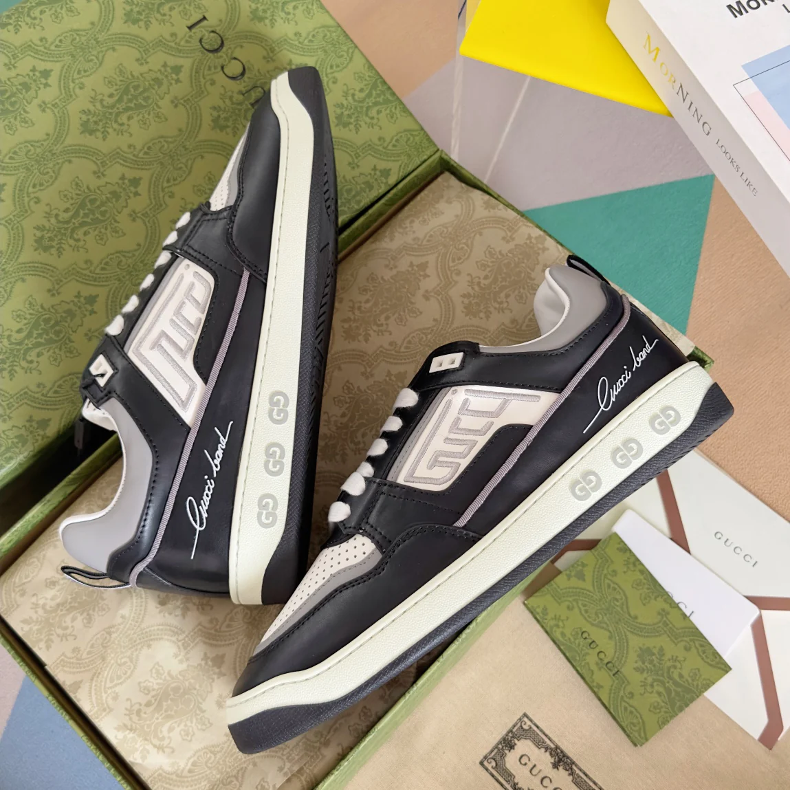 250422 New high-end and comfortable basic sports shoes