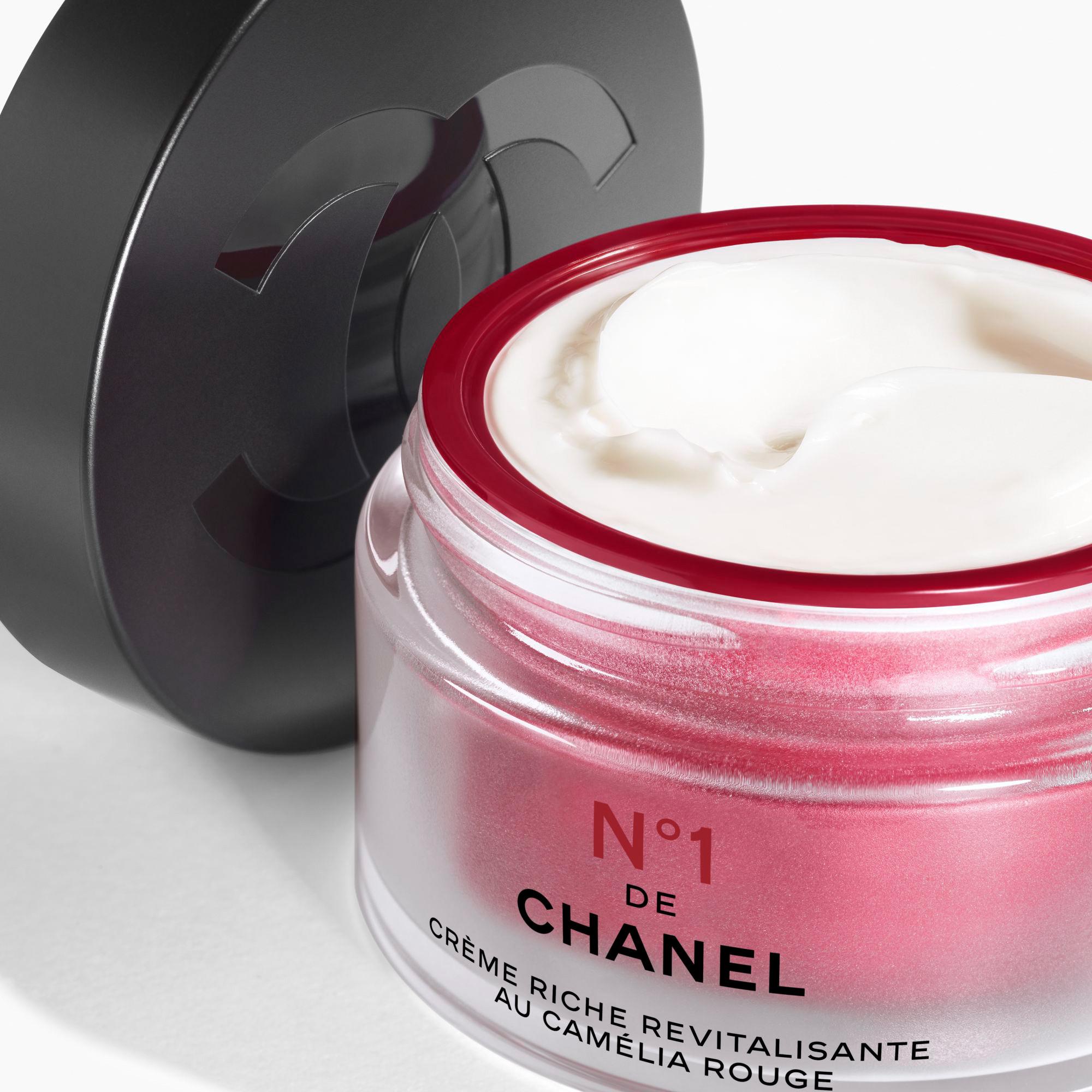 CHANELN°1 DE CHANEL REICHHALTIGE REVITALISIERENDE CREMEglättet - nährt - schützt vor winterlichen einflüssen