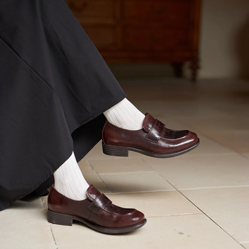 Women's Handmade Vintage Horse Leather Round Toe Slip-On Penny Loafers in Black/Coffee