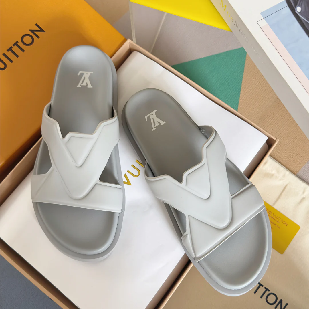 250501 New top-quality, simple and fashionable slippers