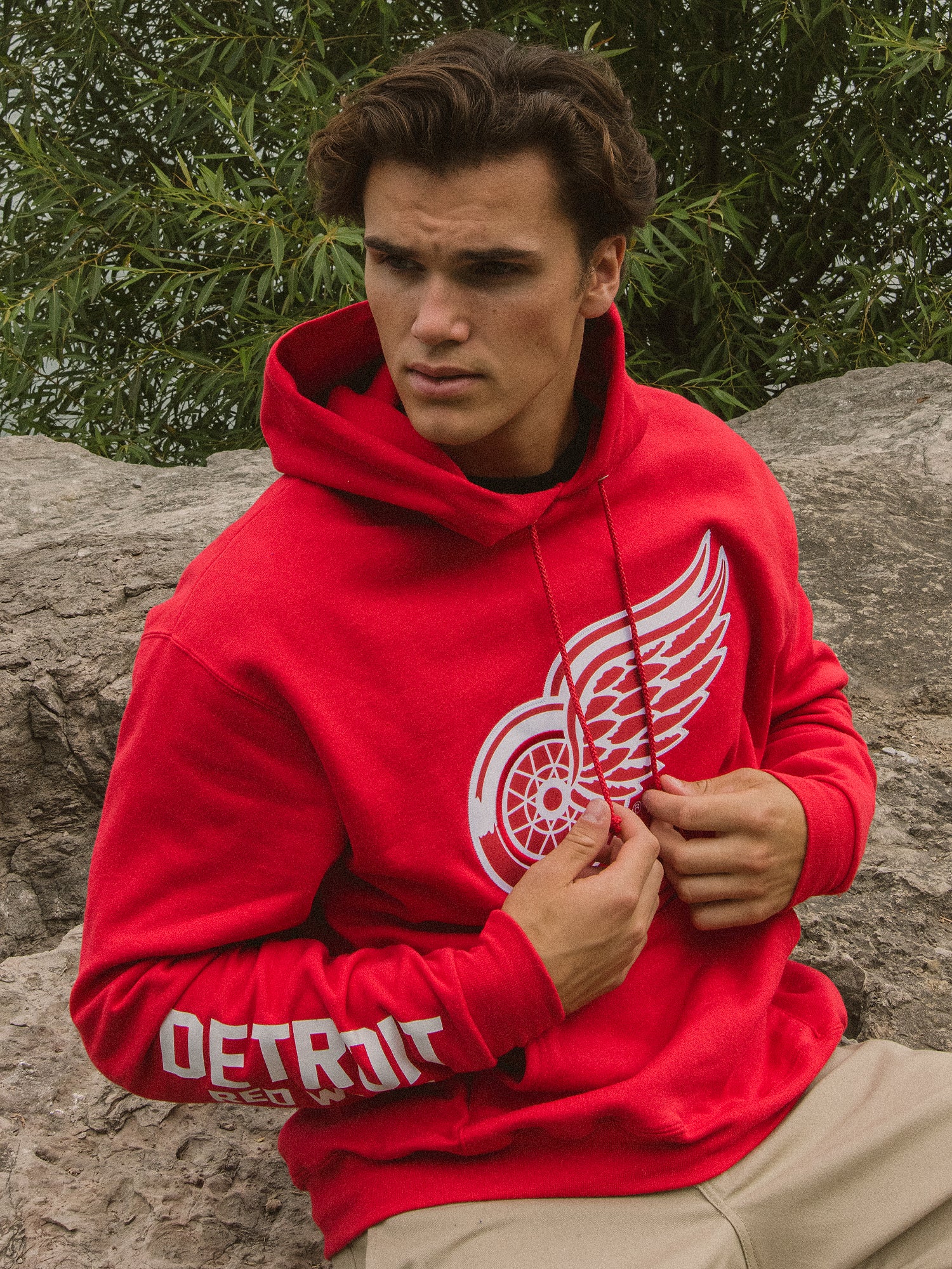 Final inventoryCHAMPION NHL DETROIT RED WINGS CENTER ICE PULL OVER HOODIE