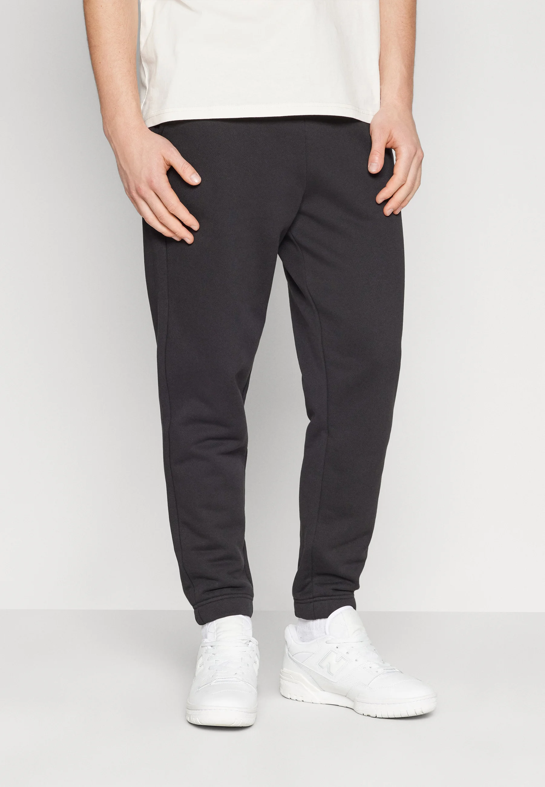 Jeans BADGE JOGGER - Pantaloni sportivi
