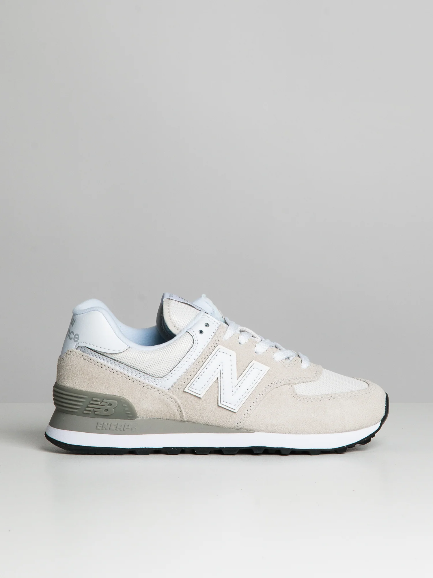 Final inventoryWOMENS NEW BALANCE THE 574 SNEAKER