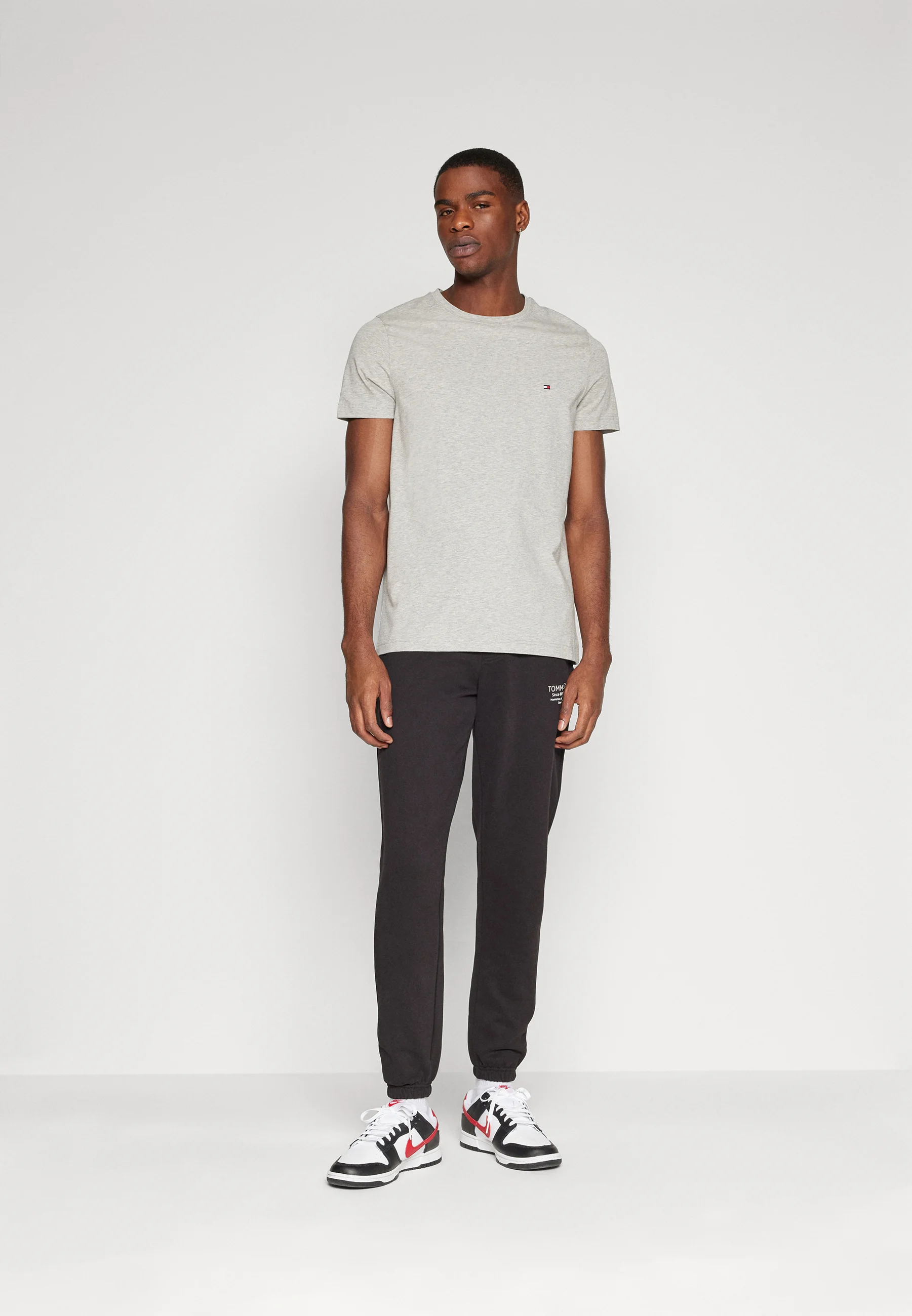 Jeans SLIM ENTRY GRAPHIC SWEATPANT - Pantaloni sportivi