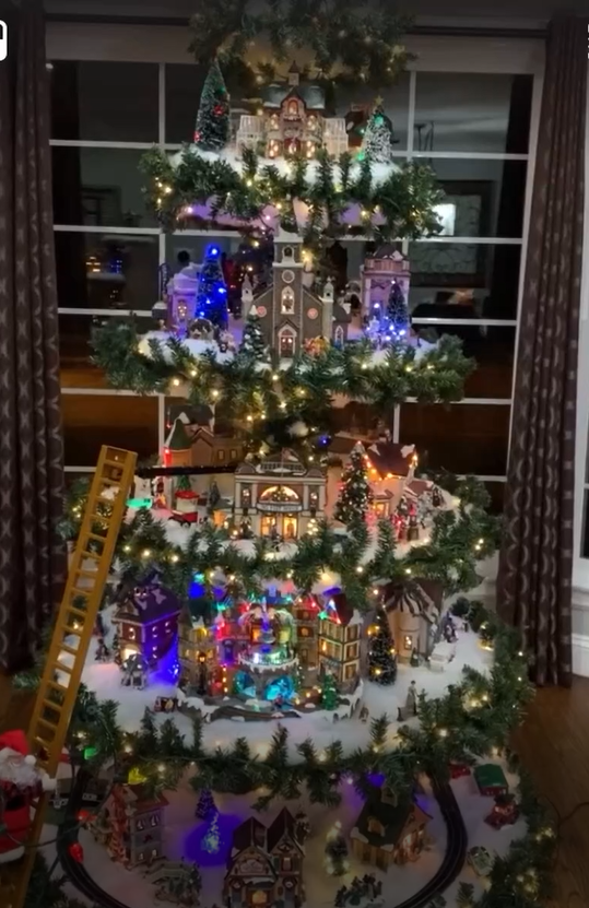🎉Ferris wheel Christmas tree (with trains, Ferris wheel, brightly lit houses)