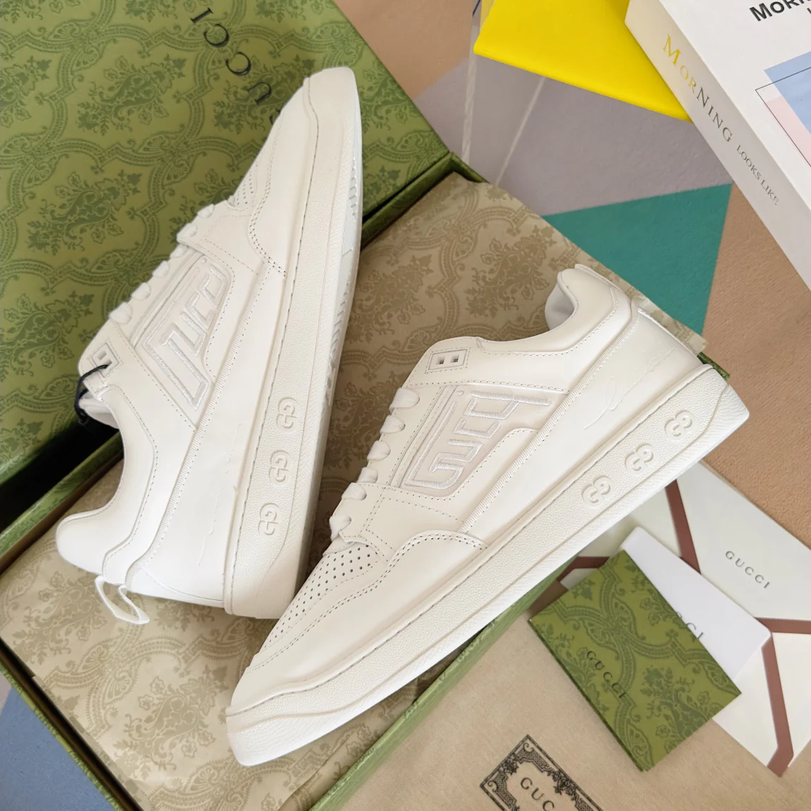 250422 New high-end and comfortable basic sports shoes