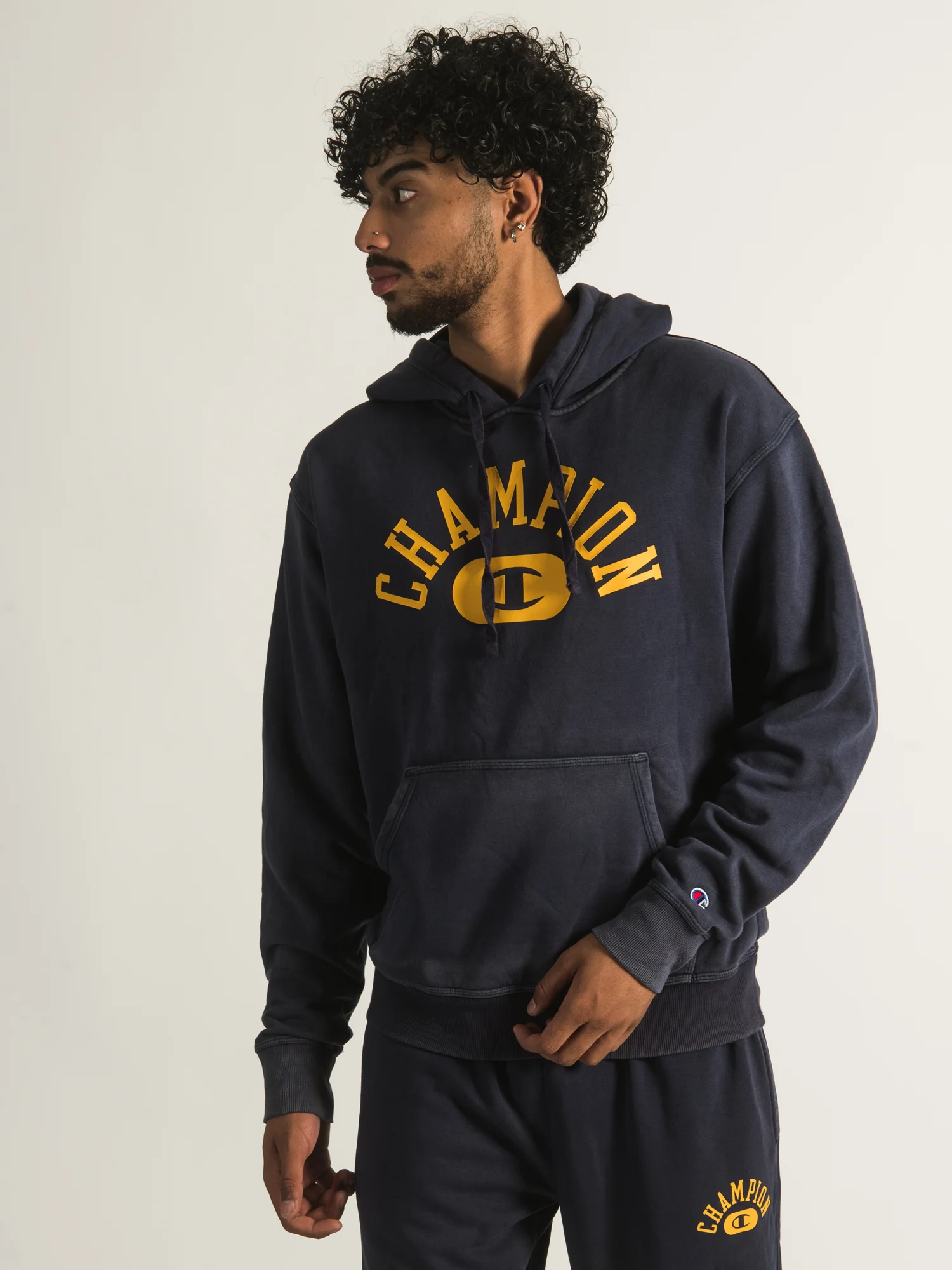 Final inventoryCHAMPION VINTAGE WASH VARSITY HOODIE