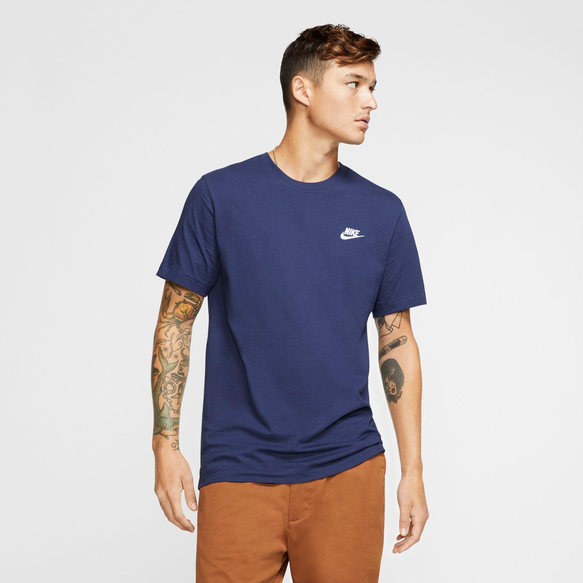 NIKE Sportswear ClubT-Shirt, Rundhals, kurzarm