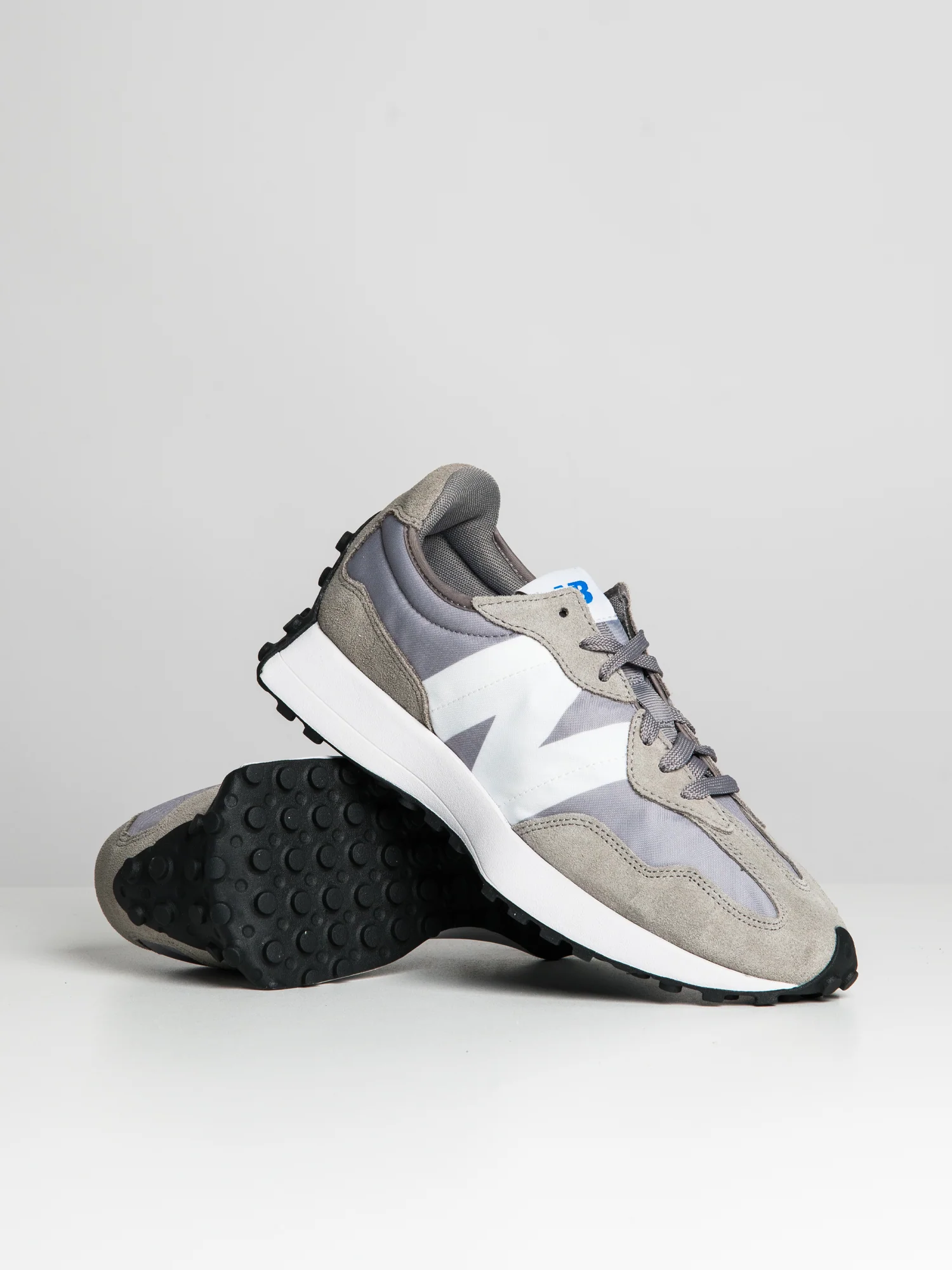 Final inventoryMENS NEW BALANCE THE 327