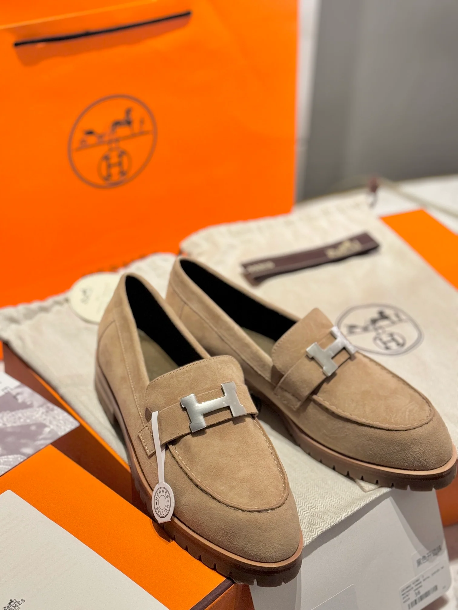 250527 New high-quality classic retro thick-soled loafers