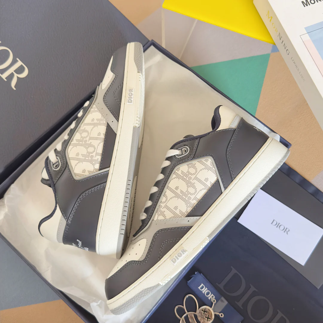 250507 New high-quality classic icon detail sneakers