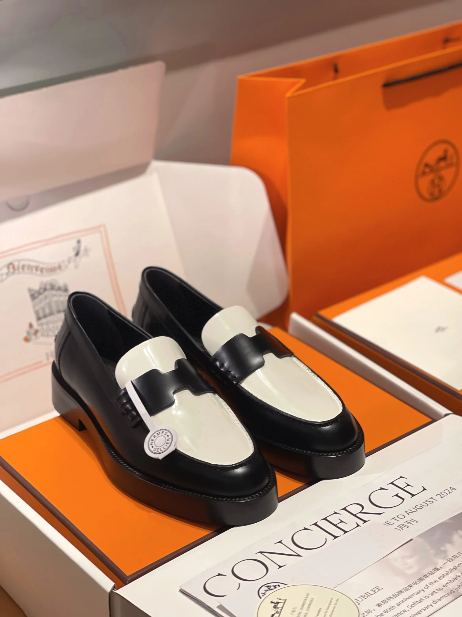 250527 New high-quality classic retro thick-soled loafers