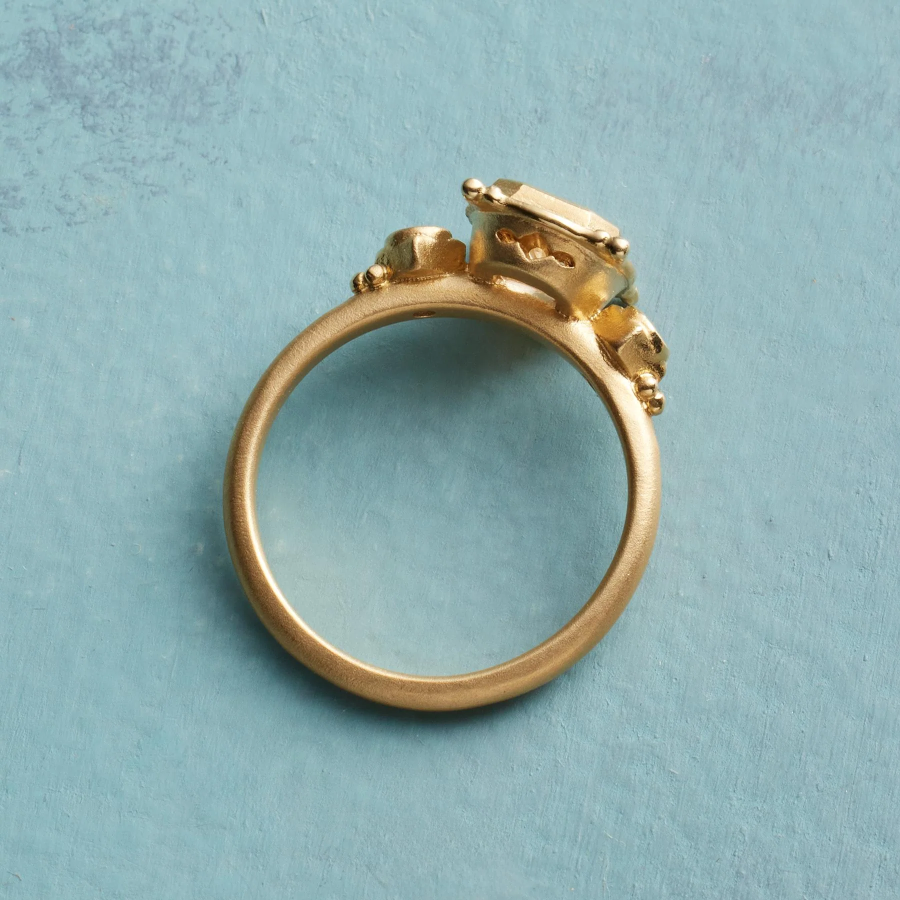 Queenly Sapphire Ring