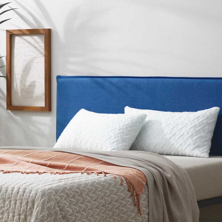 Springer Medium Pillow