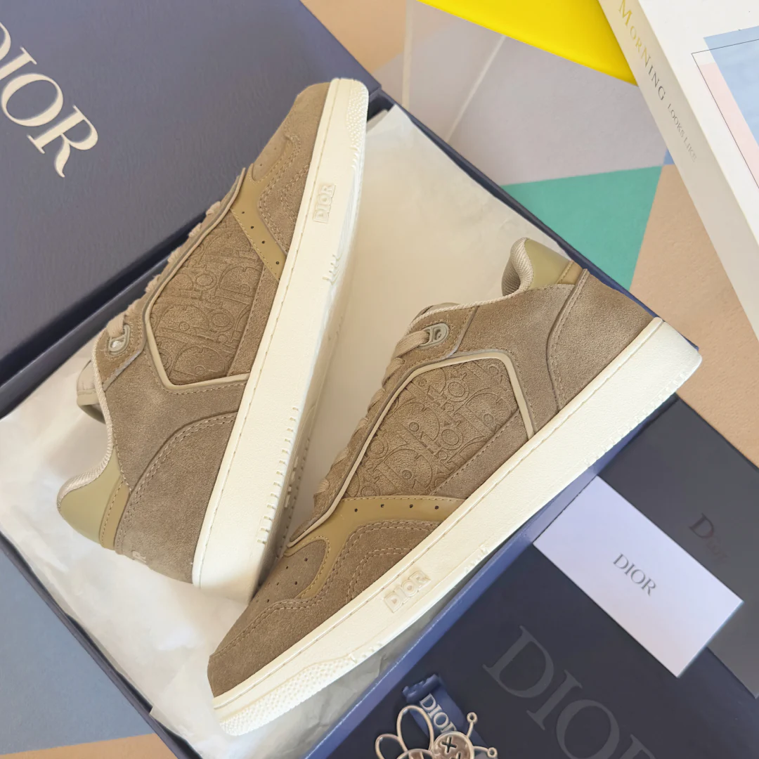 250507 New high-quality classic icon detail sneakers