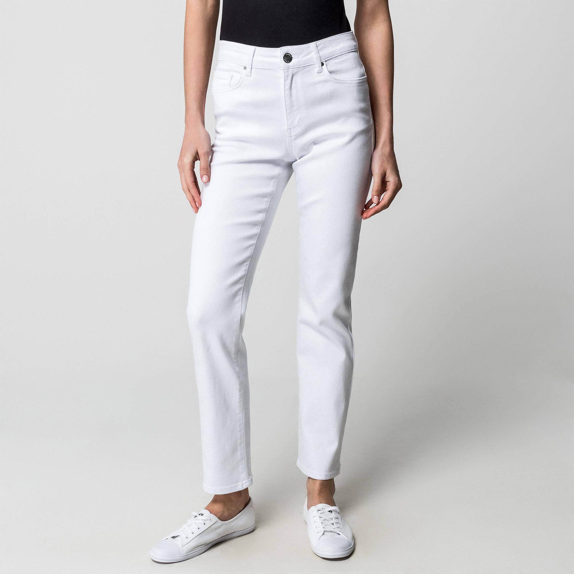 Manor Woman Straight Leg Fit Jeans