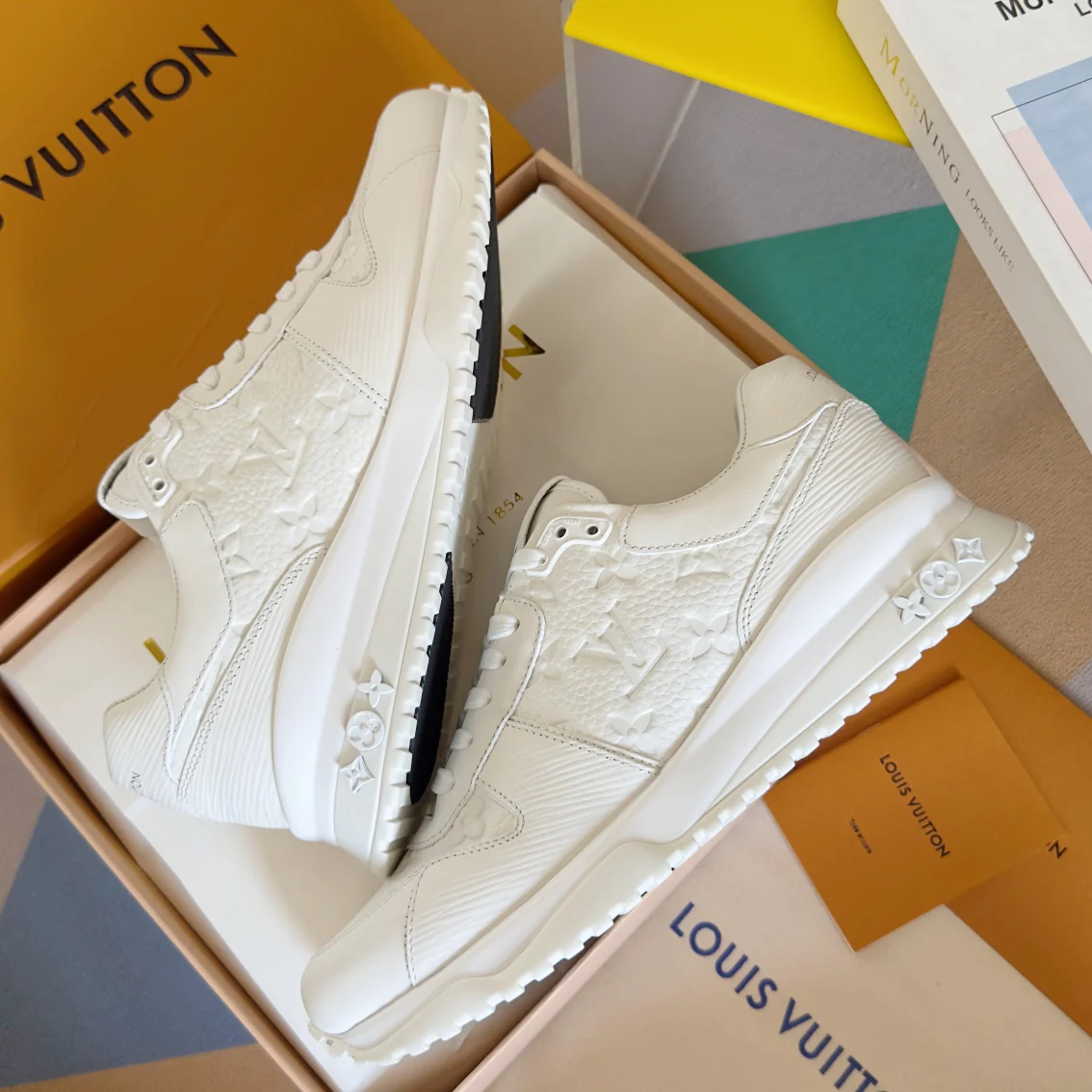 250318 New high quality new color board shoes