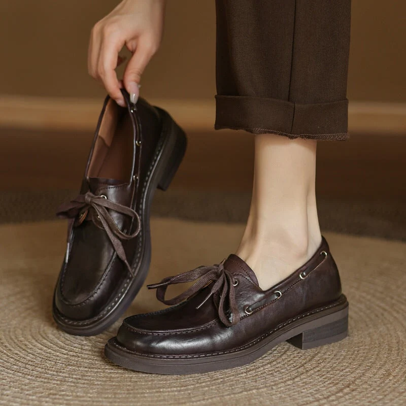 British Style Lace-up Waxing Cow Leather Boat Shoes for Women in Coffee/Black