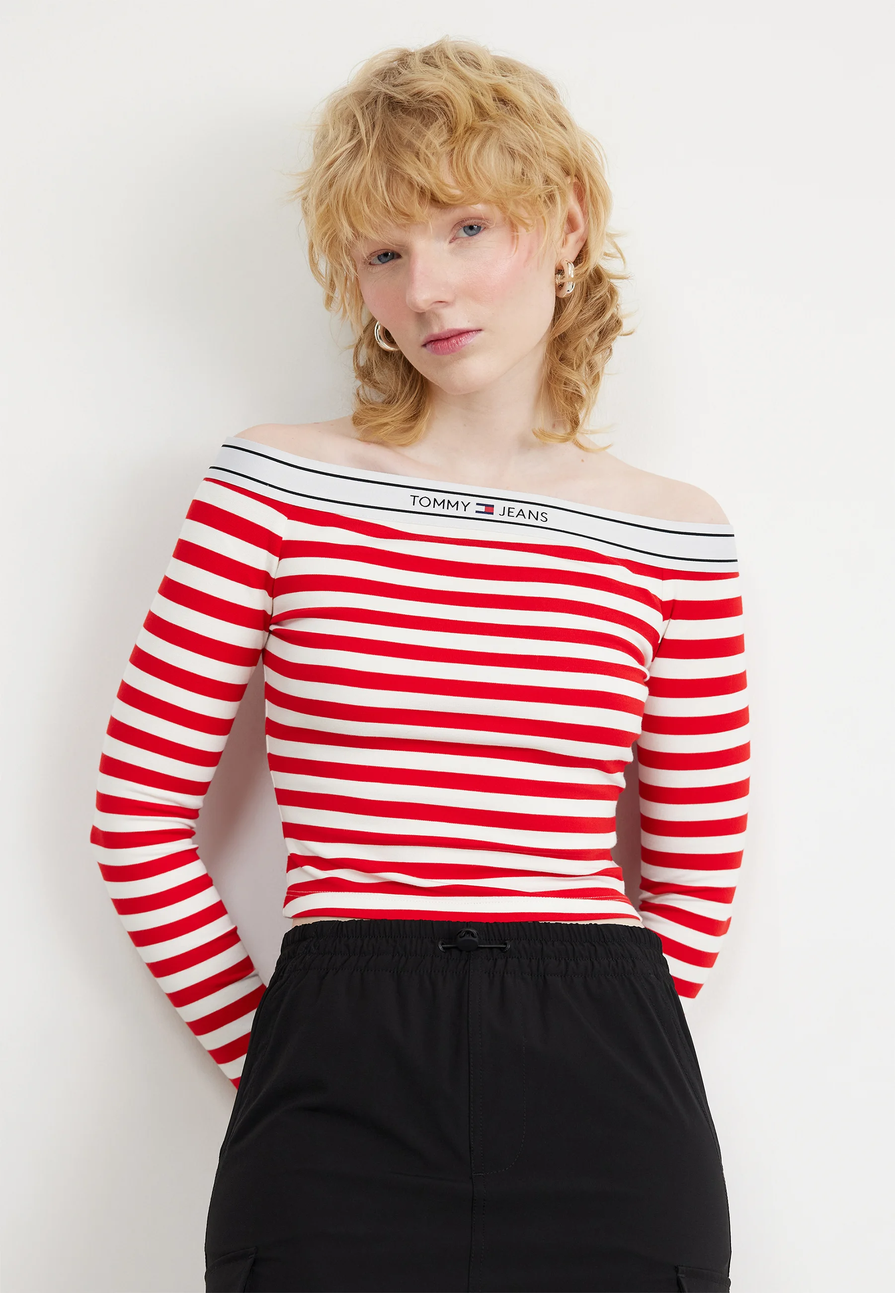 Jeans LOGO TAPE OFF SHOULDER - Maglietta a manica lunga