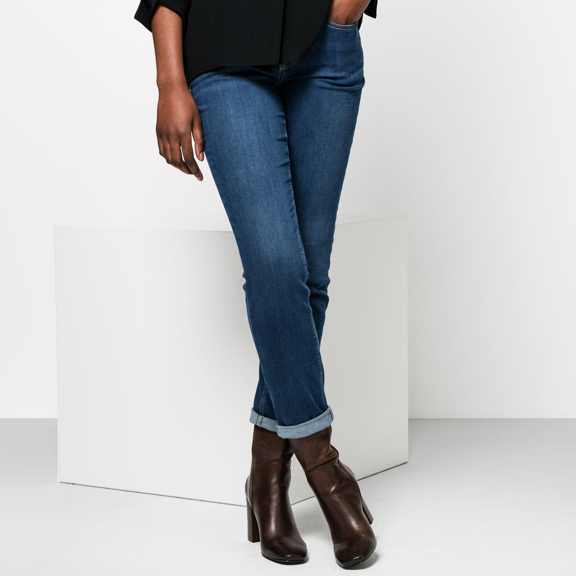 MAC Dream Straight Leg Fit Jeans