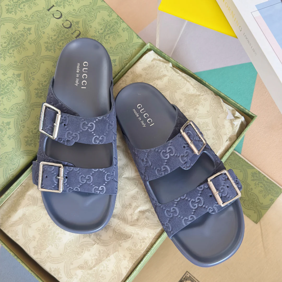 250507 New high-quality thick-soled embossed slippers