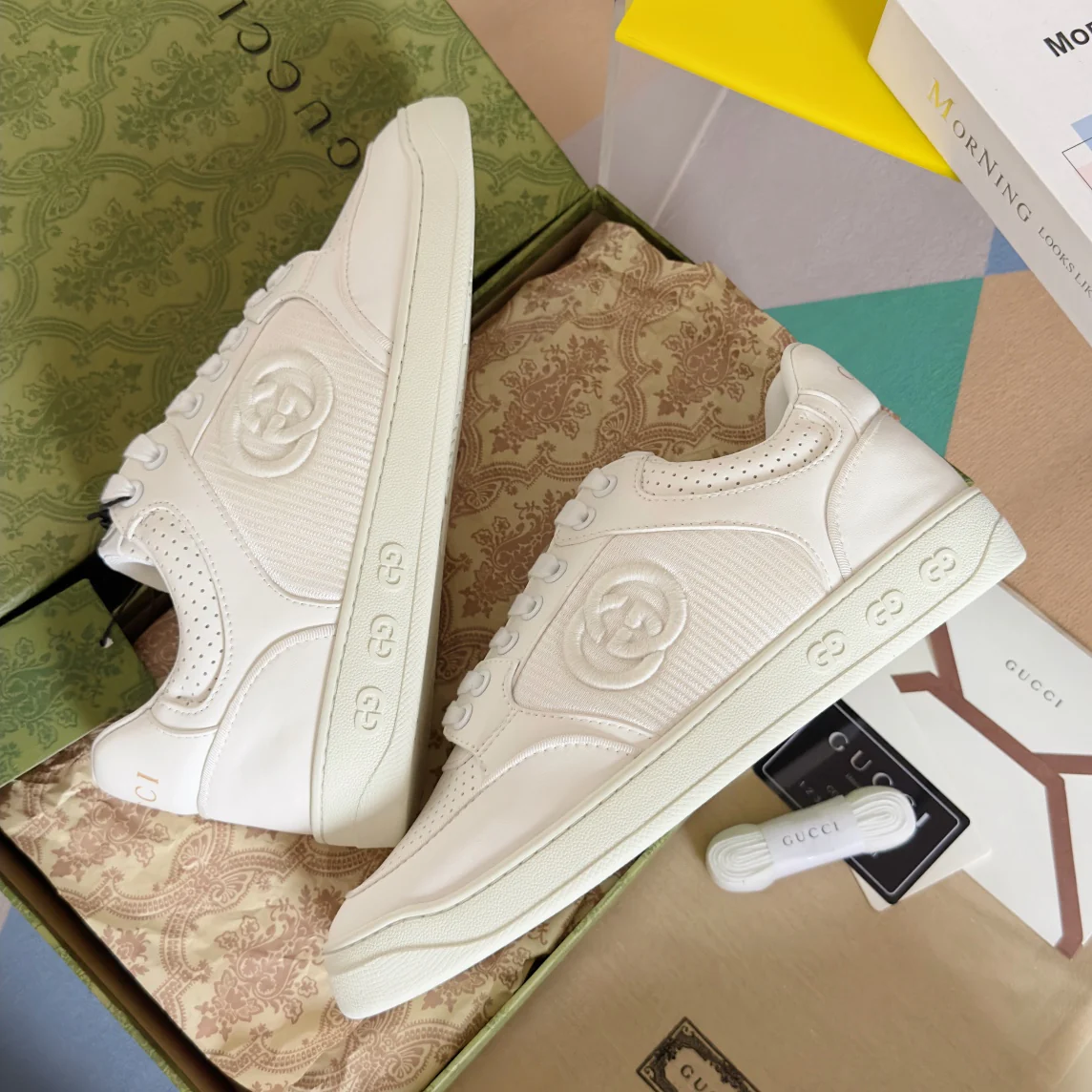 250422 New high-end and comfortable basic sports shoes