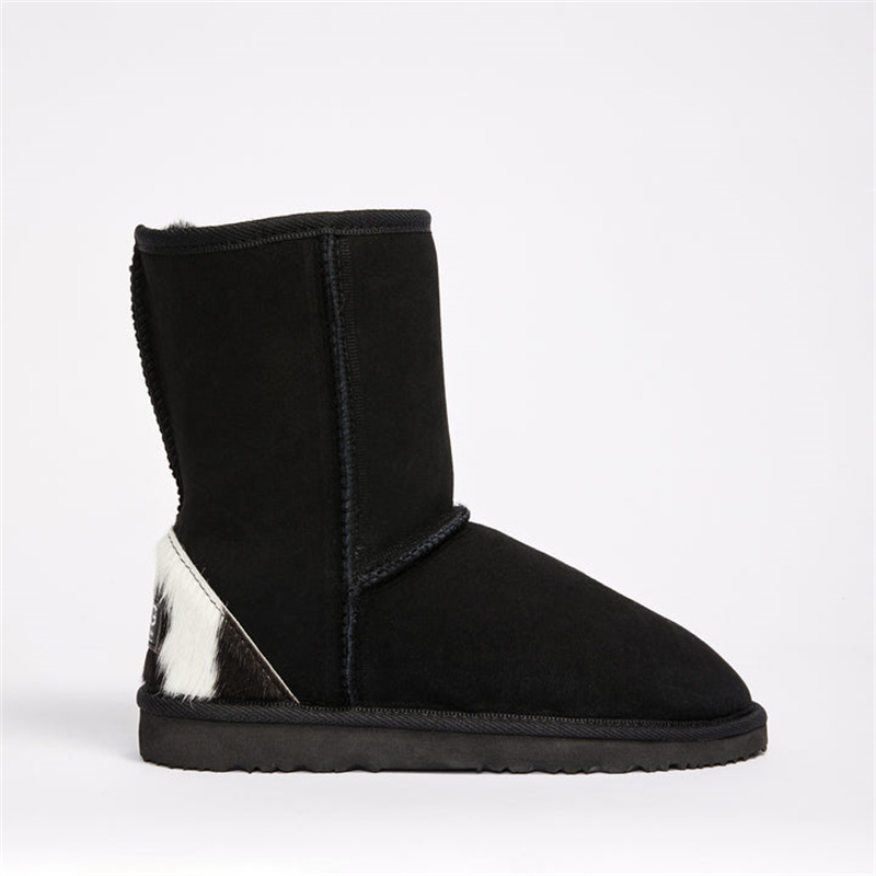 UGG®  Women's Classic Mid Calf