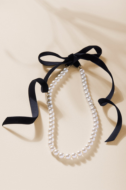 Dora Velvet Bow Pearl Strand Necklace