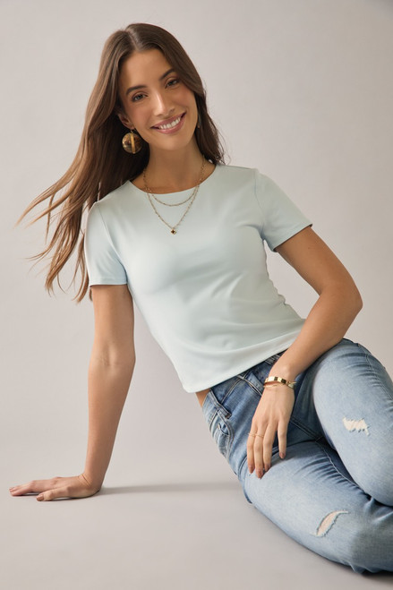 yummi by francesca's Short Sleeve Crew Neck Tee Light Blue