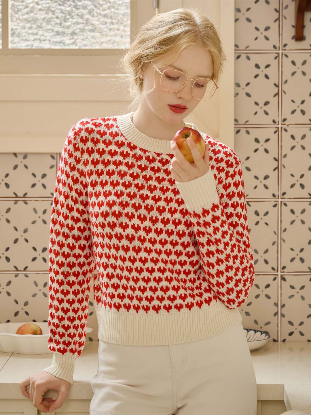 Contrast Round Neck Sweetheart Sweater