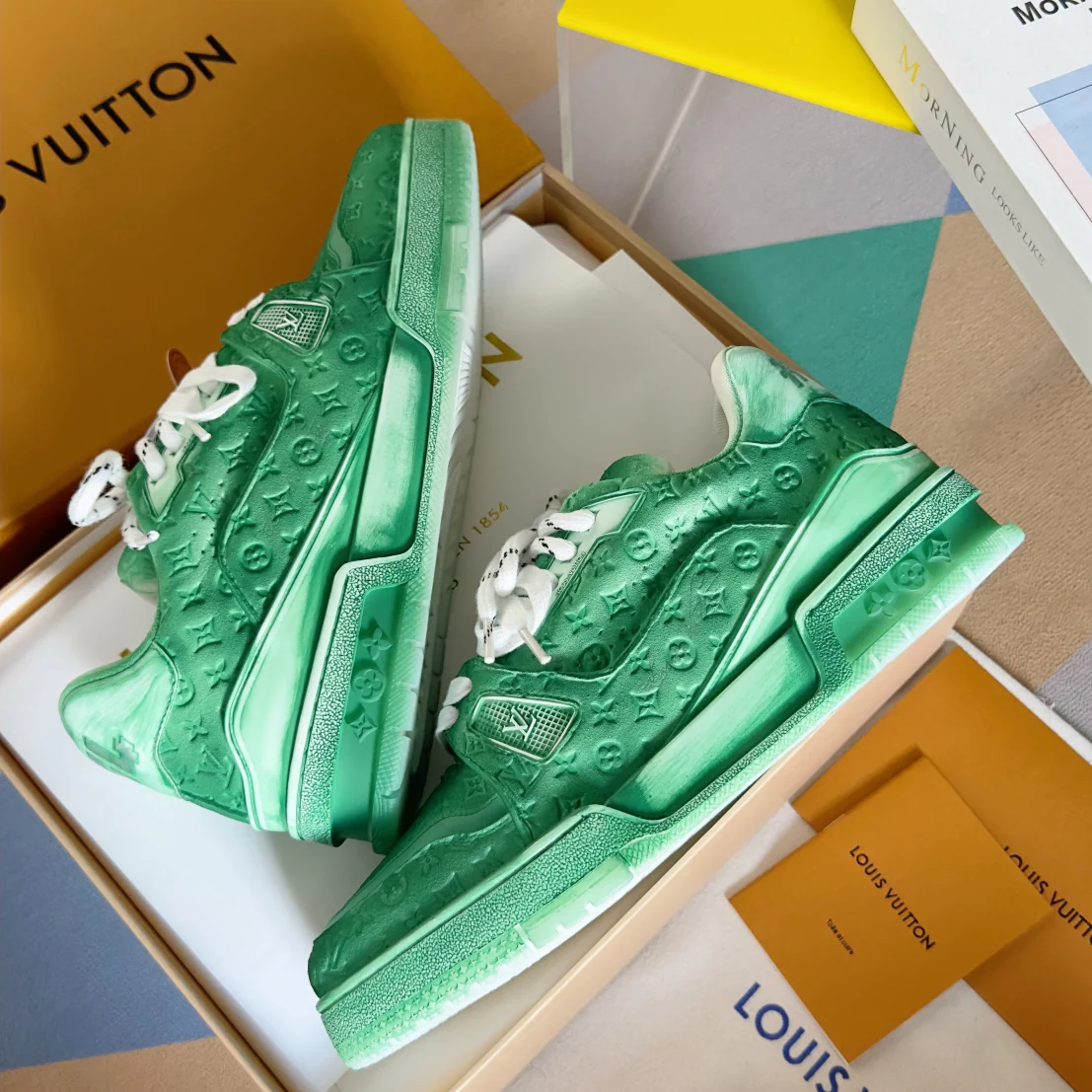 250513 New top-quality spray-painted casual and fashionable sneakers